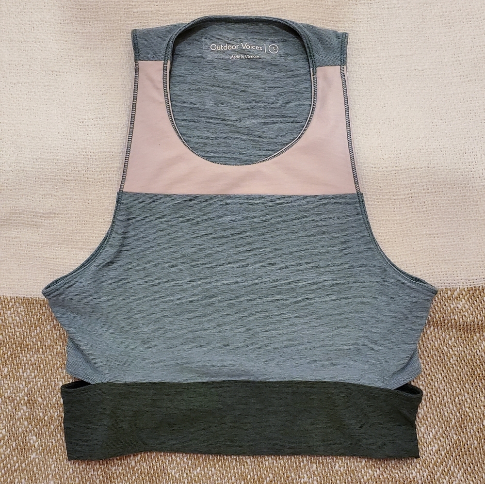 NWOT Outdoor Voices Tri-Tone Slashback Crop Top